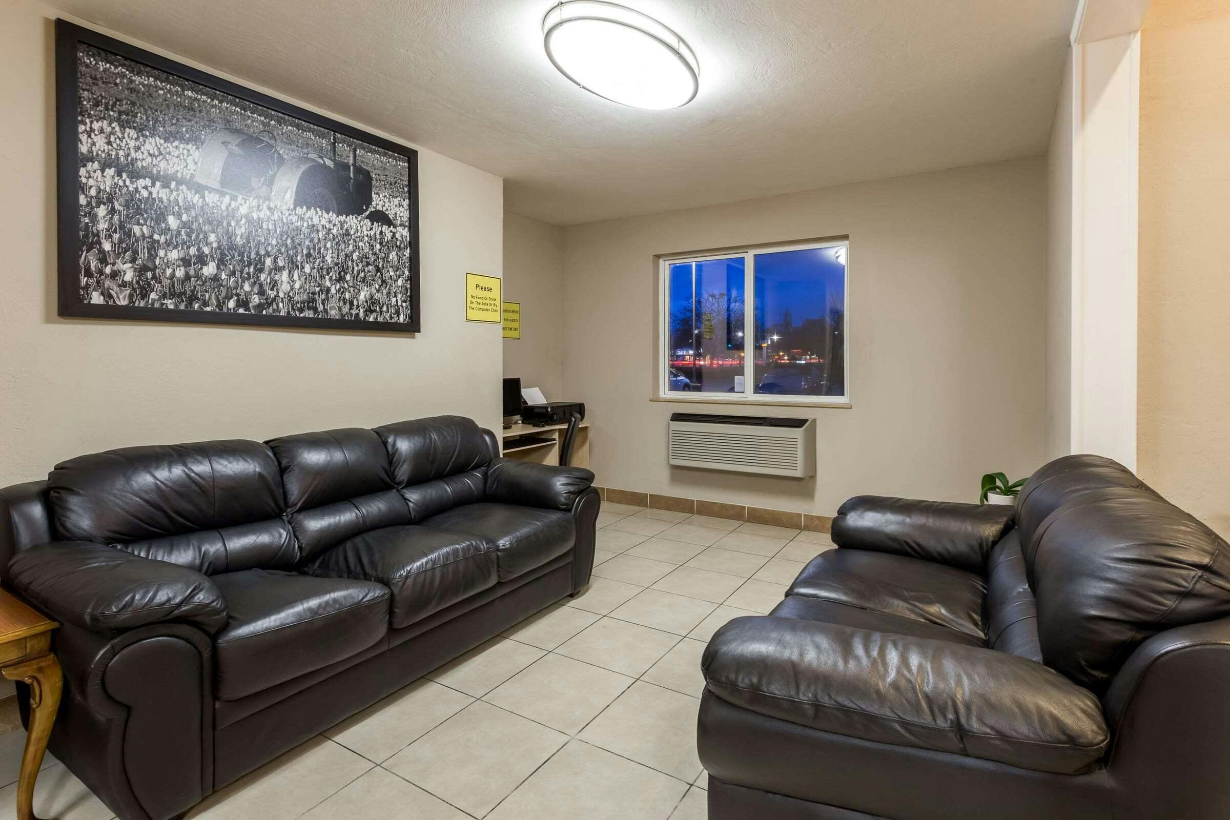 Hotel Super 8 Corvallis photo 1