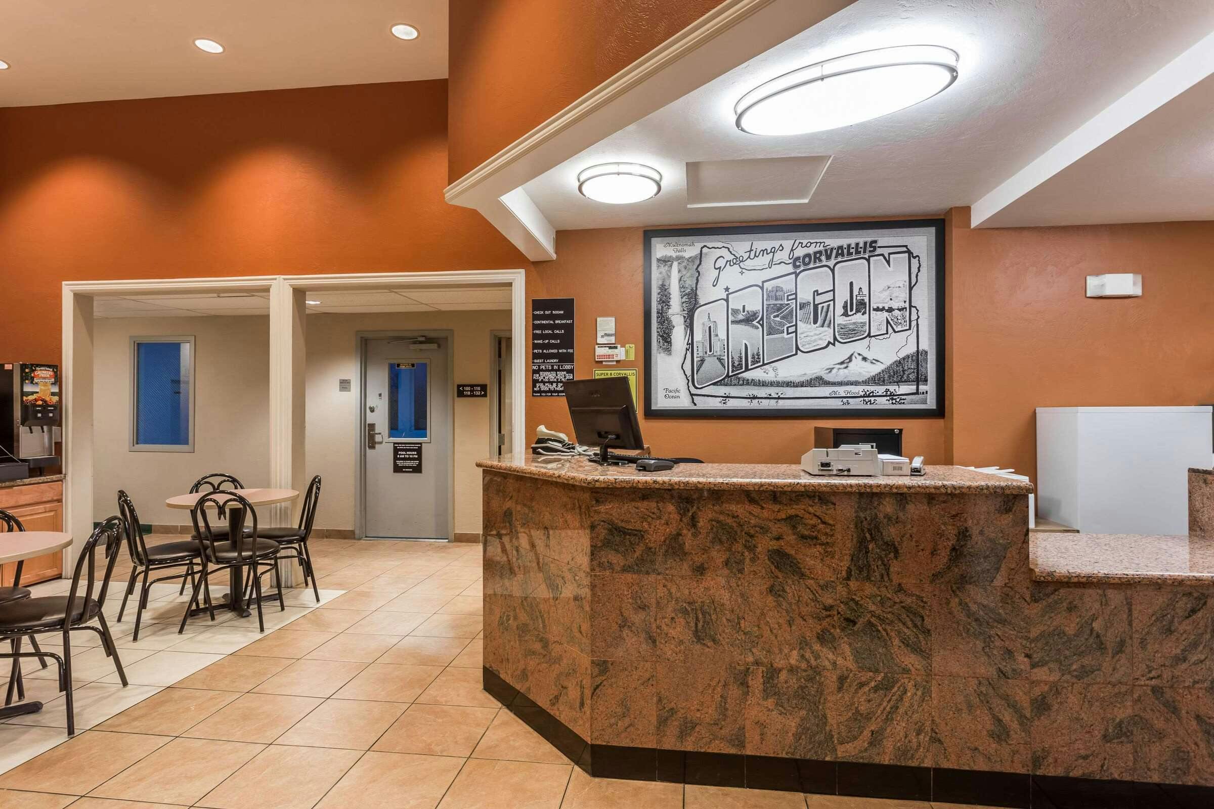 Hotel Super 8 Corvallis photo 2