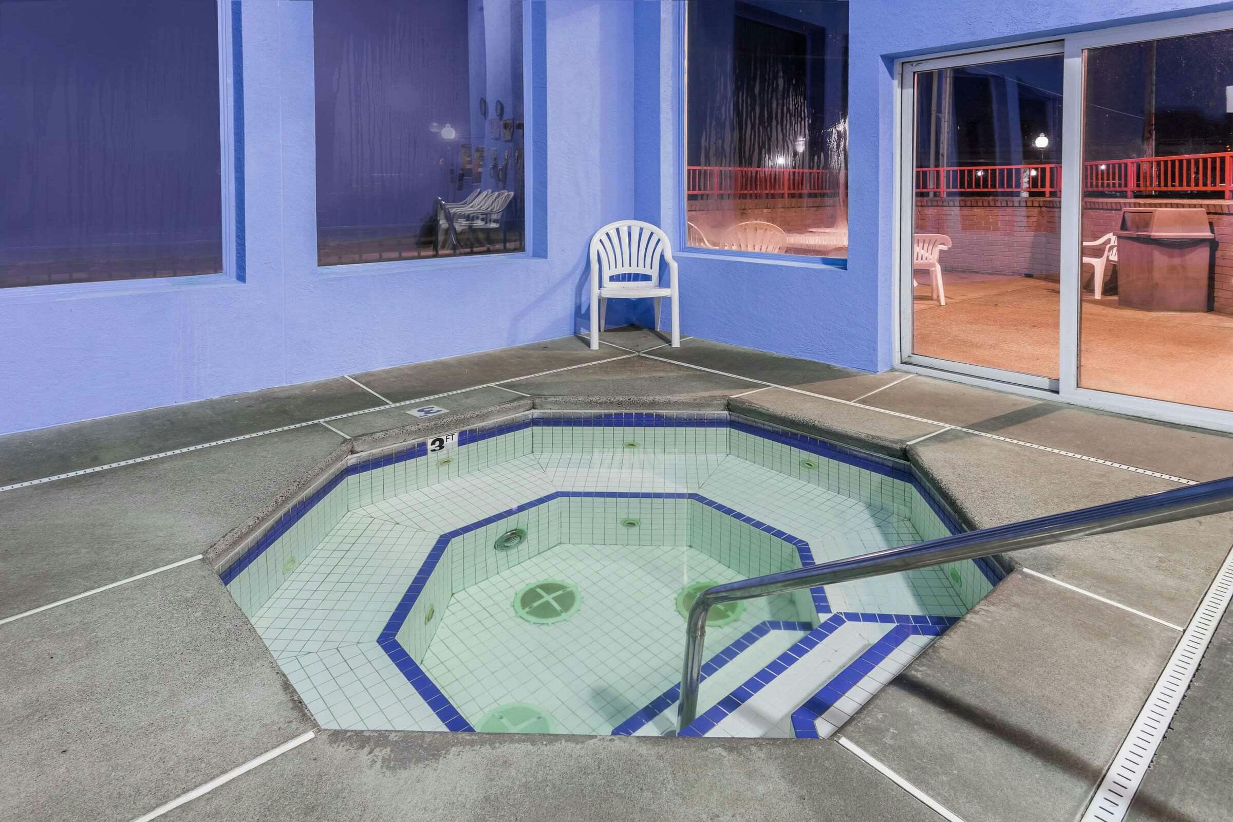 Hotel Super 8 Corvallis photo 3