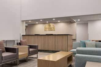Hotel Wingate by WY Green Bay Arpt photo 2