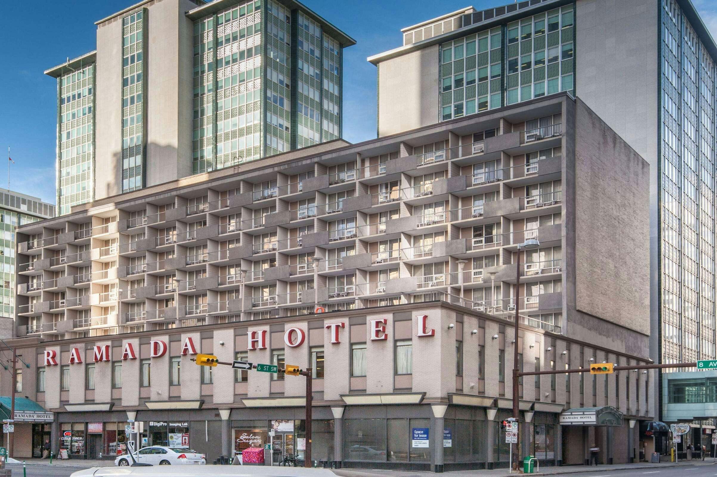 Hotel Ramada Plaza Calgary Downtown photo 1