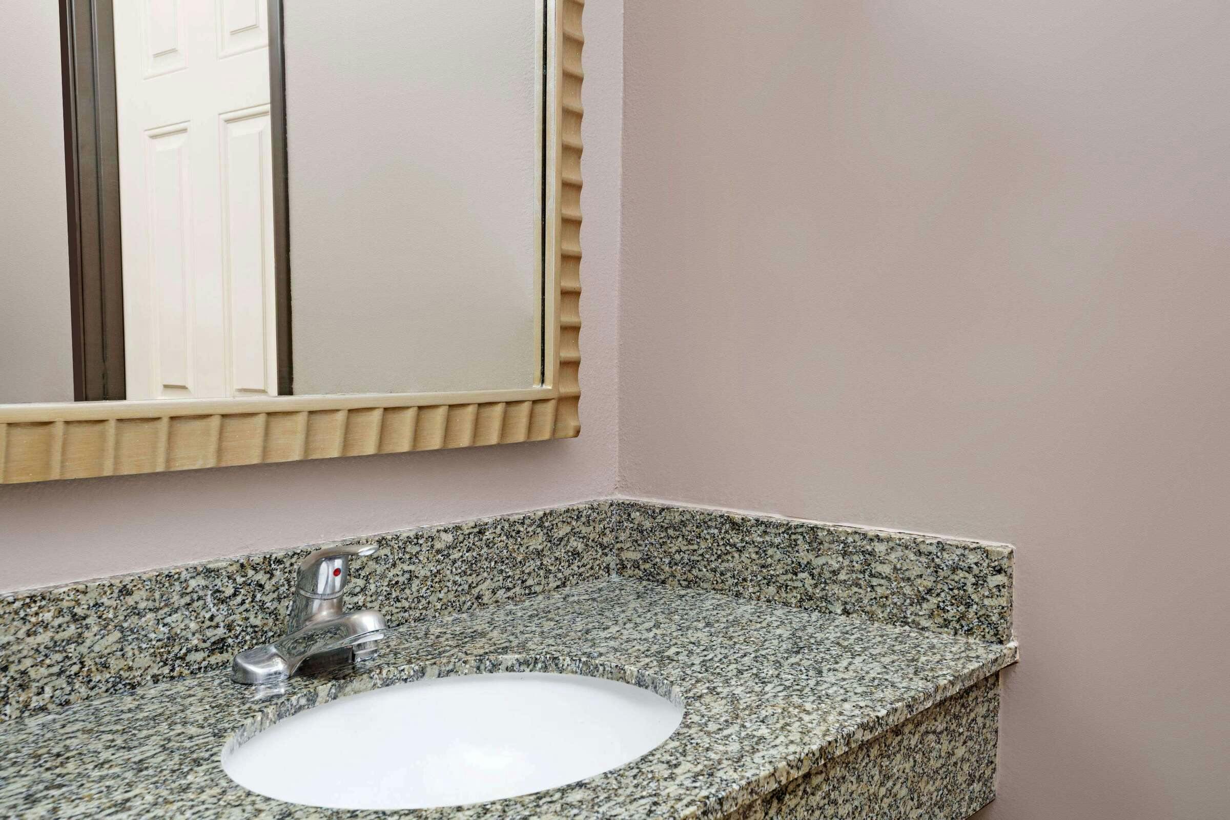 Hotel Days Inn by Wyndham West Covina photo 3