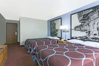 Hotel Super 8 Wisconsin Dells photo 4