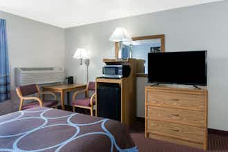 Hotel Super 8 Wisconsin Dells photo 5