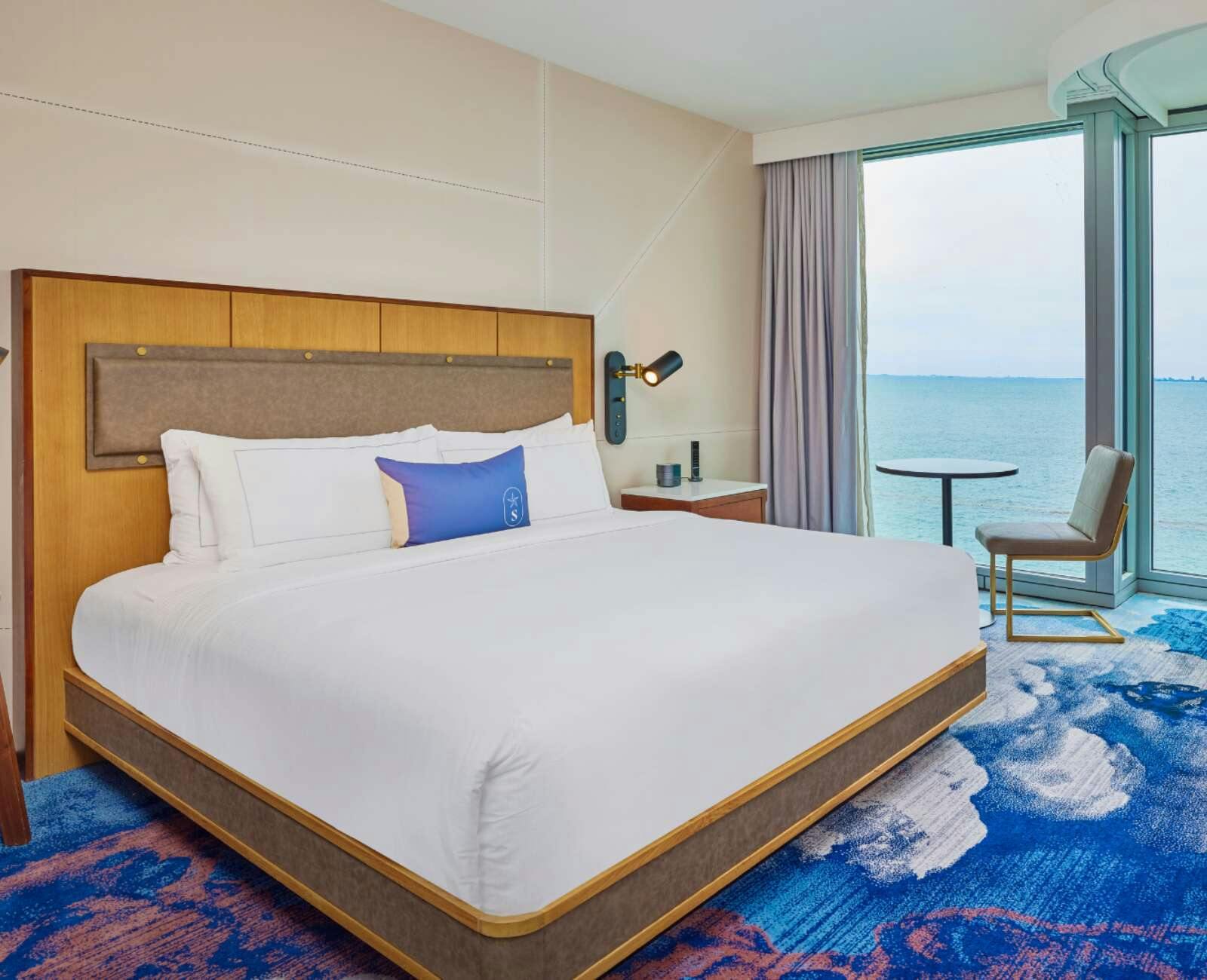 Hotel Sable at Navy Pier Chicago, Curio Collection by Hilton photo 3