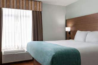 Hotel Wingate by Wyndham Louisville East photo 5