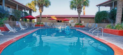 Family Garden Inn & Suites