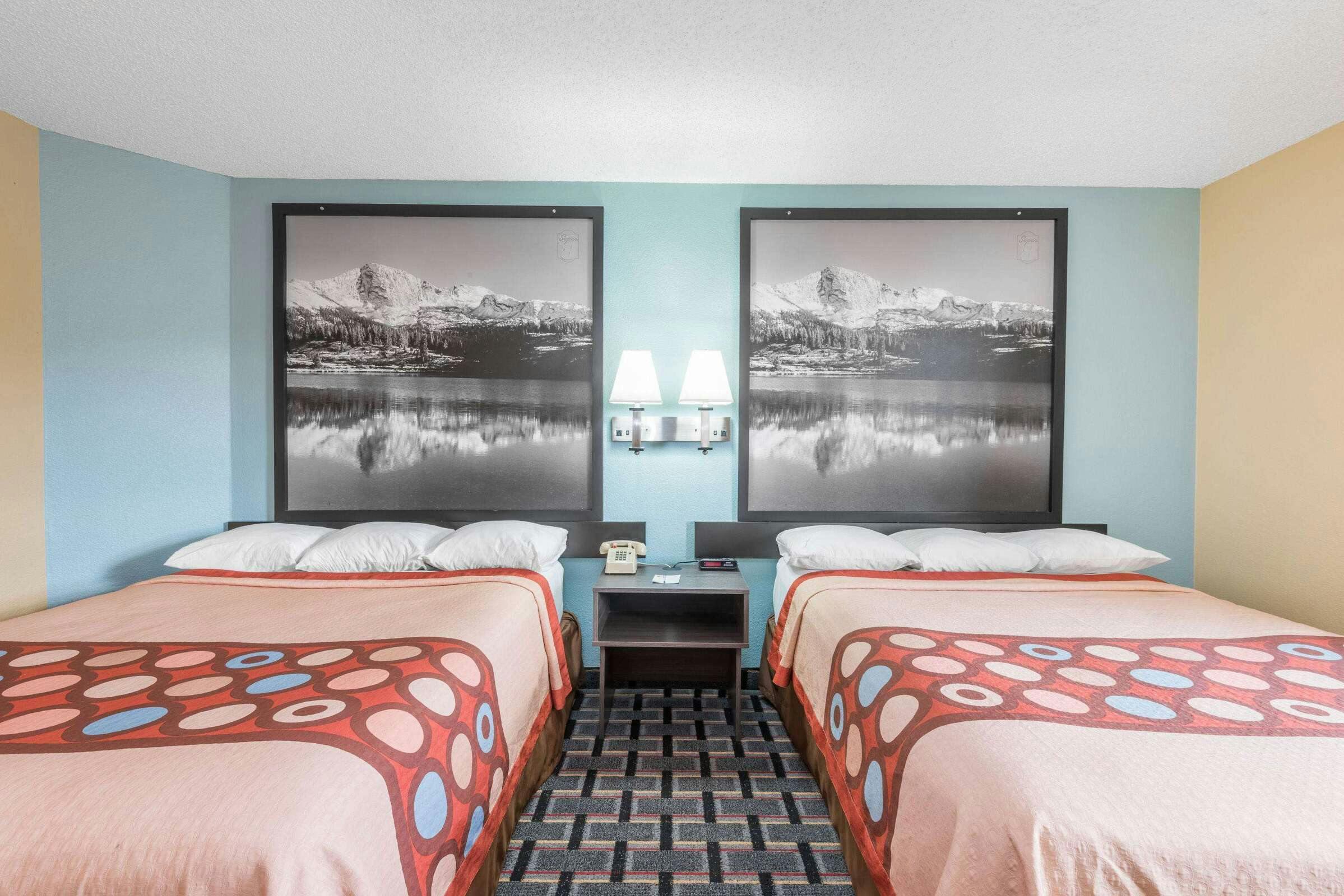 Hotel Super 8 by Wyndham Henderson North East Denver photo 5