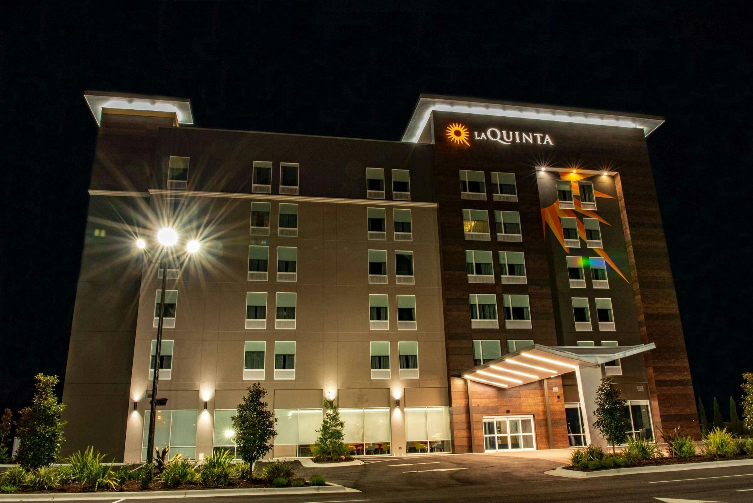 Hotel La Quinta Lake City photo 2