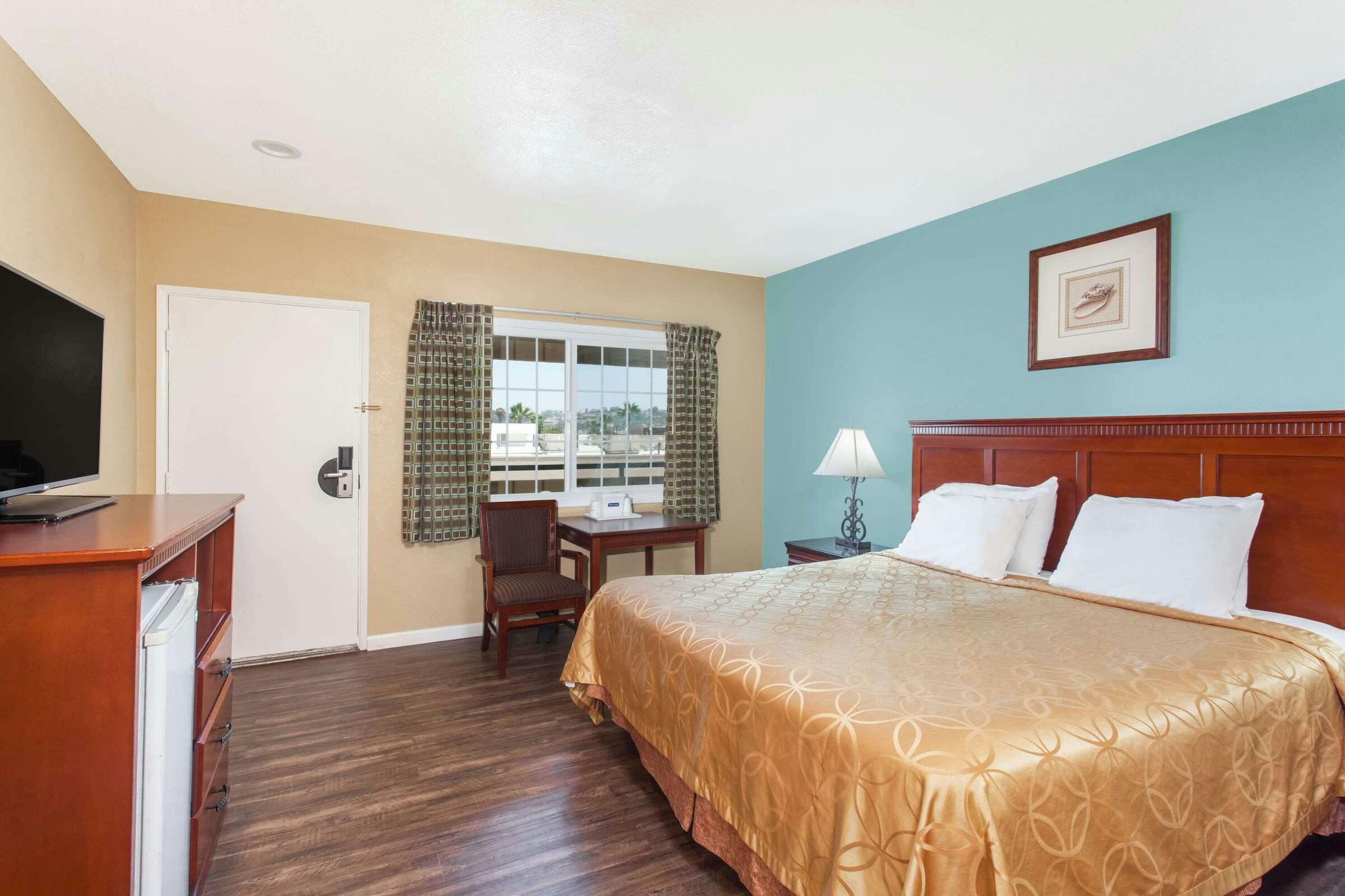 Hotel Travelodge by Wyndham San Diego SeaWorld photo 1