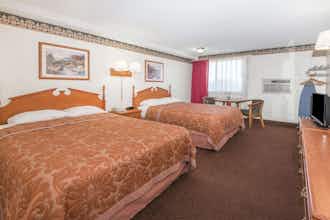 Hotel Super 8 by Wyndham Laramie photo 4