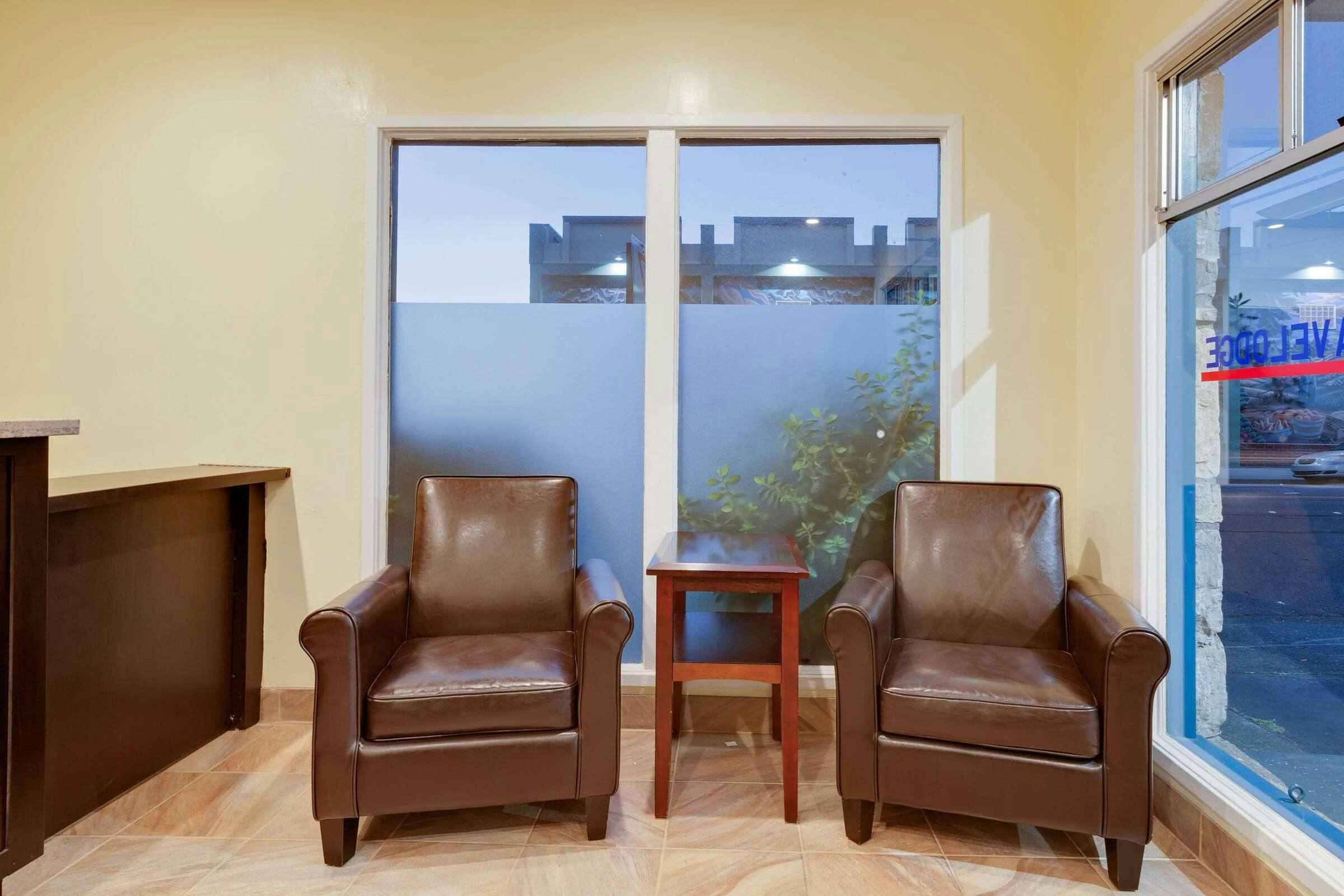 Hotel Travelodge by Wyndham Eureka photo 2