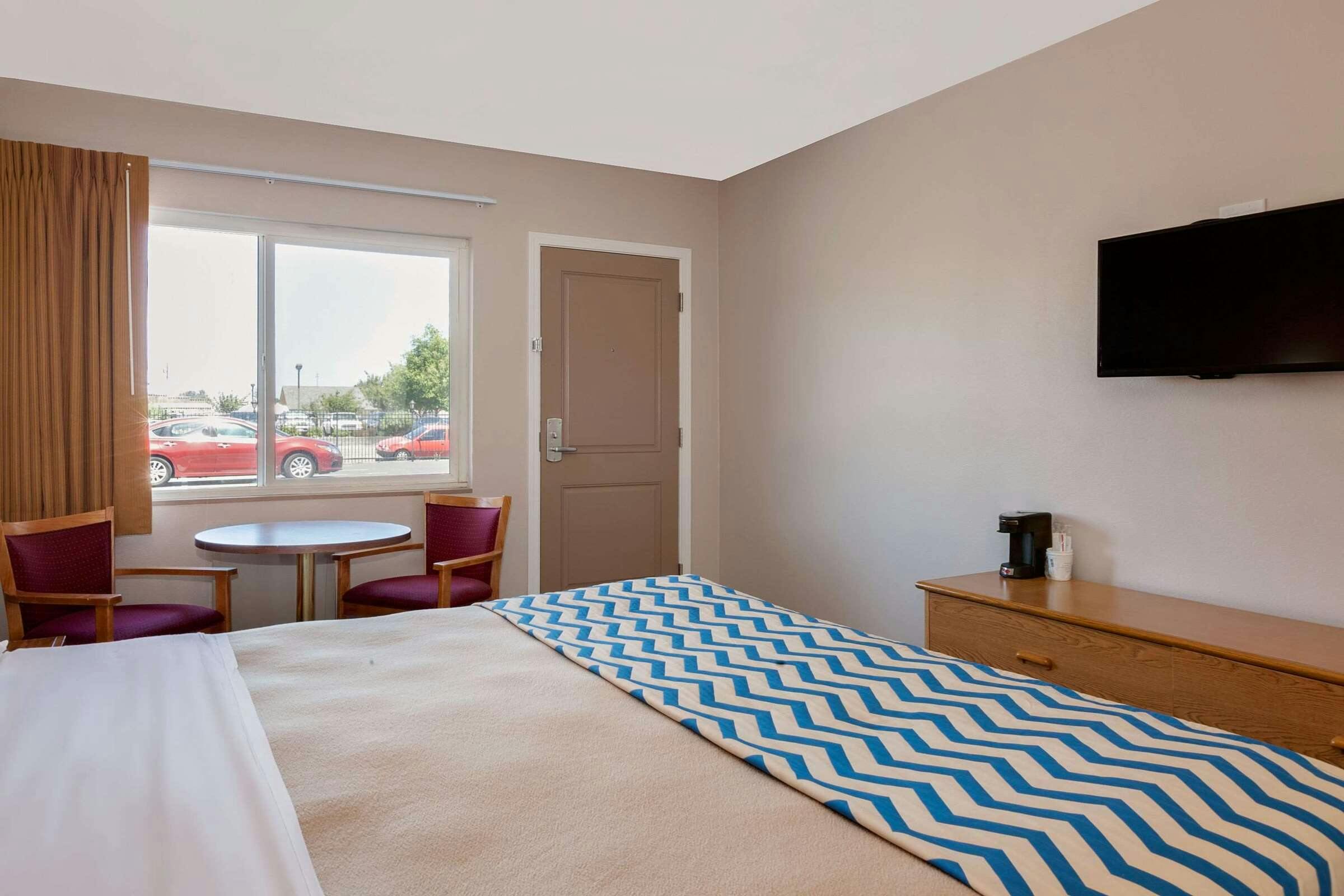 Hotel Travelodge by Wyndham Eureka photo 3