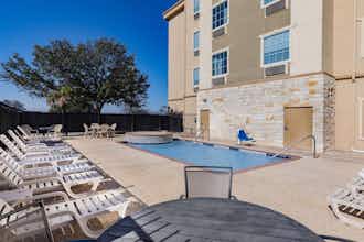 Hotel Days Inn San Antonio Frost Bnk photo 4