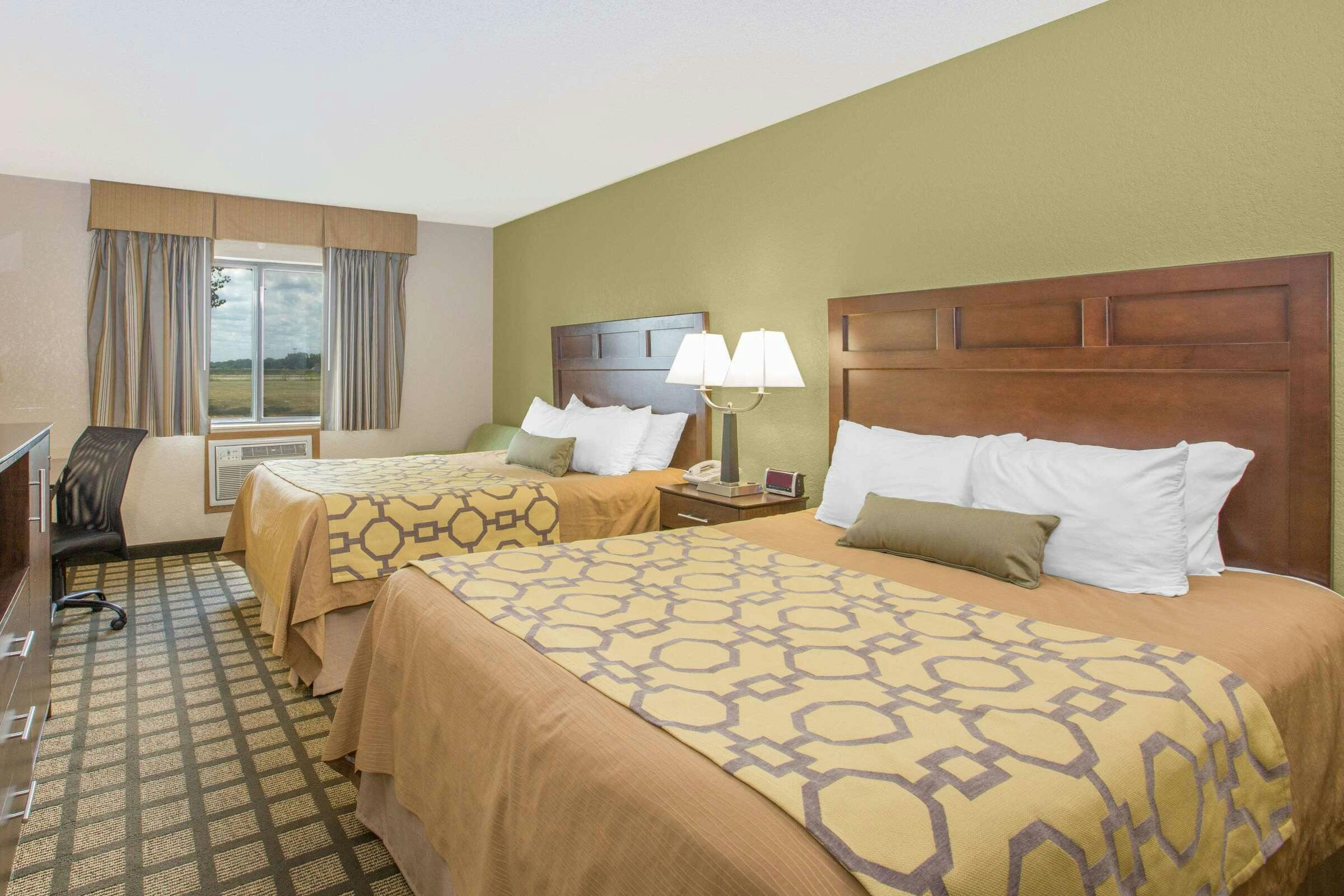 Hotel Baymont by Wyndham Ames photo 3