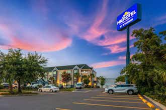 Hotel Microtel Inn & Suites by Wyndham Panama City photo 2