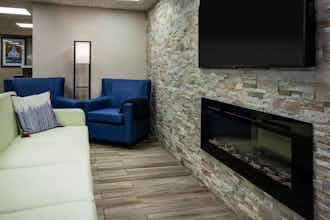 Hotel Baymont I S Traverse City photo 1