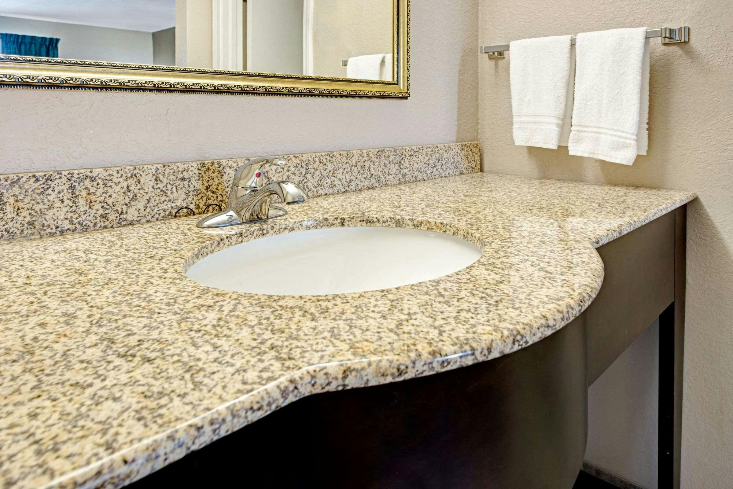 Hotel Super 8 by Wyndham Lakeland photo 4