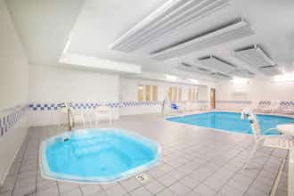 Hotel Baymont Suites Casper East photo 5