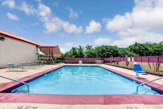 Hotel Days Inn Knoxville West photo 2