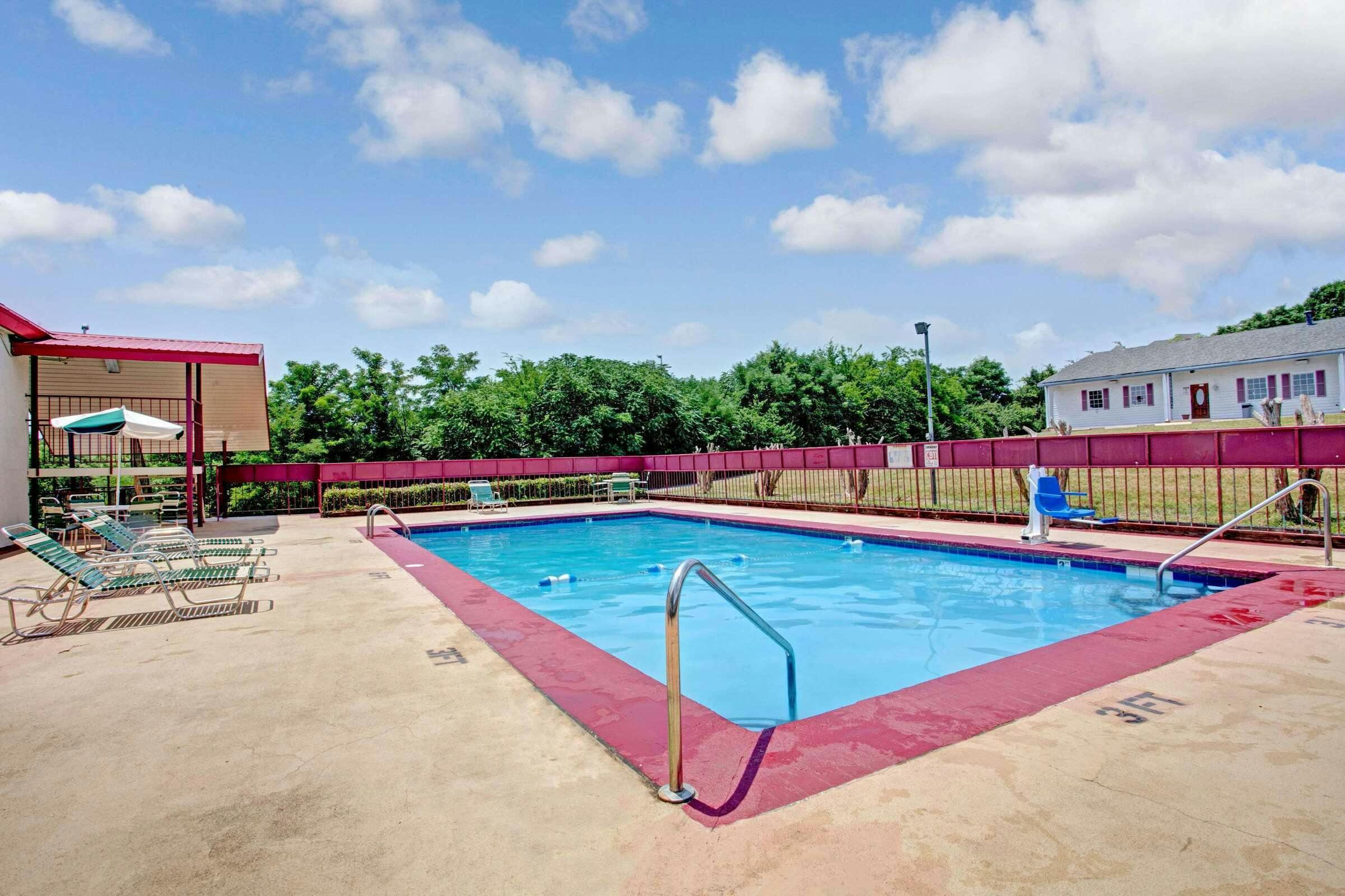 Hotel Days Inn Knoxville West photo 3