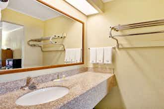 Hotel Days Inn Knoxville West photo 5