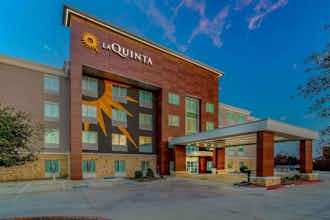 Hotel La Quinta Inn & Suites by Wyndham Northlake Fort Worth photo 1