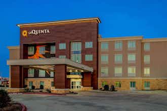 Hotel La Quinta Inn & Suites by Wyndham Northlake Fort Worth photo 2