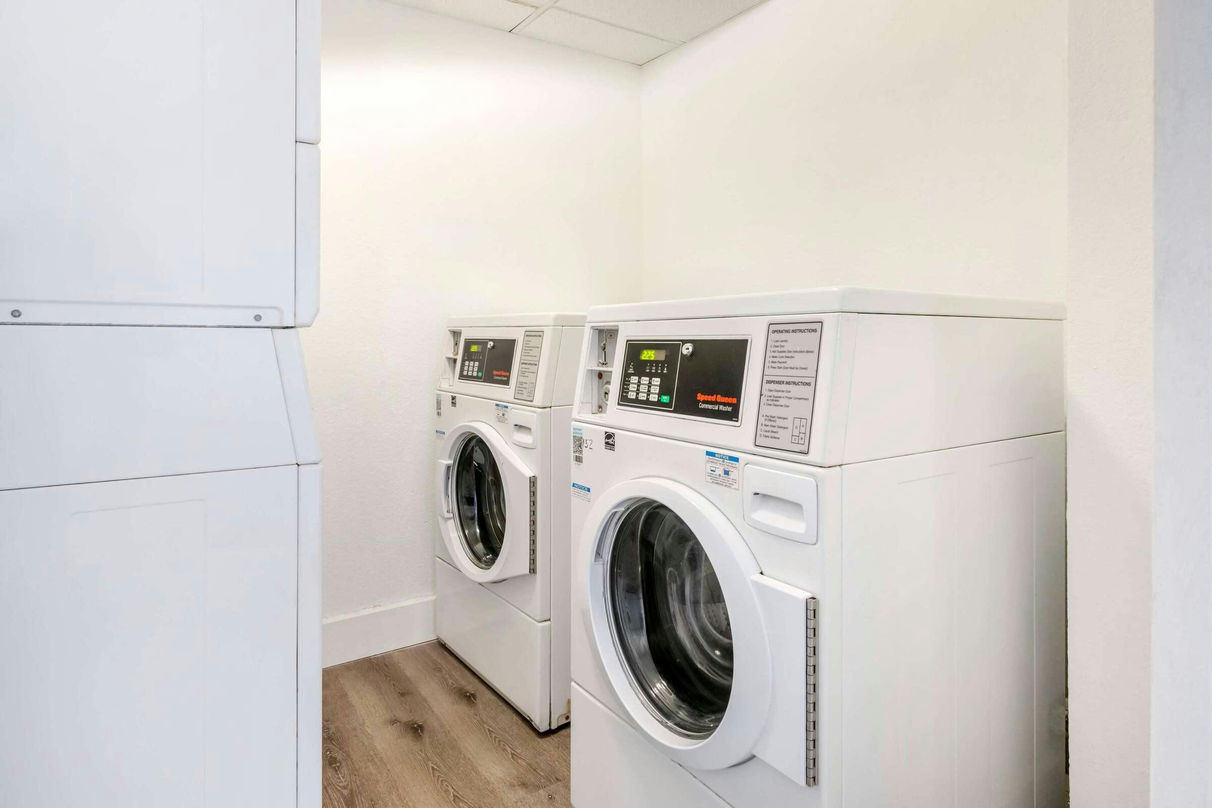 Hotel Super 8 by Wyndham Orlando Near Florida Mall photo 5