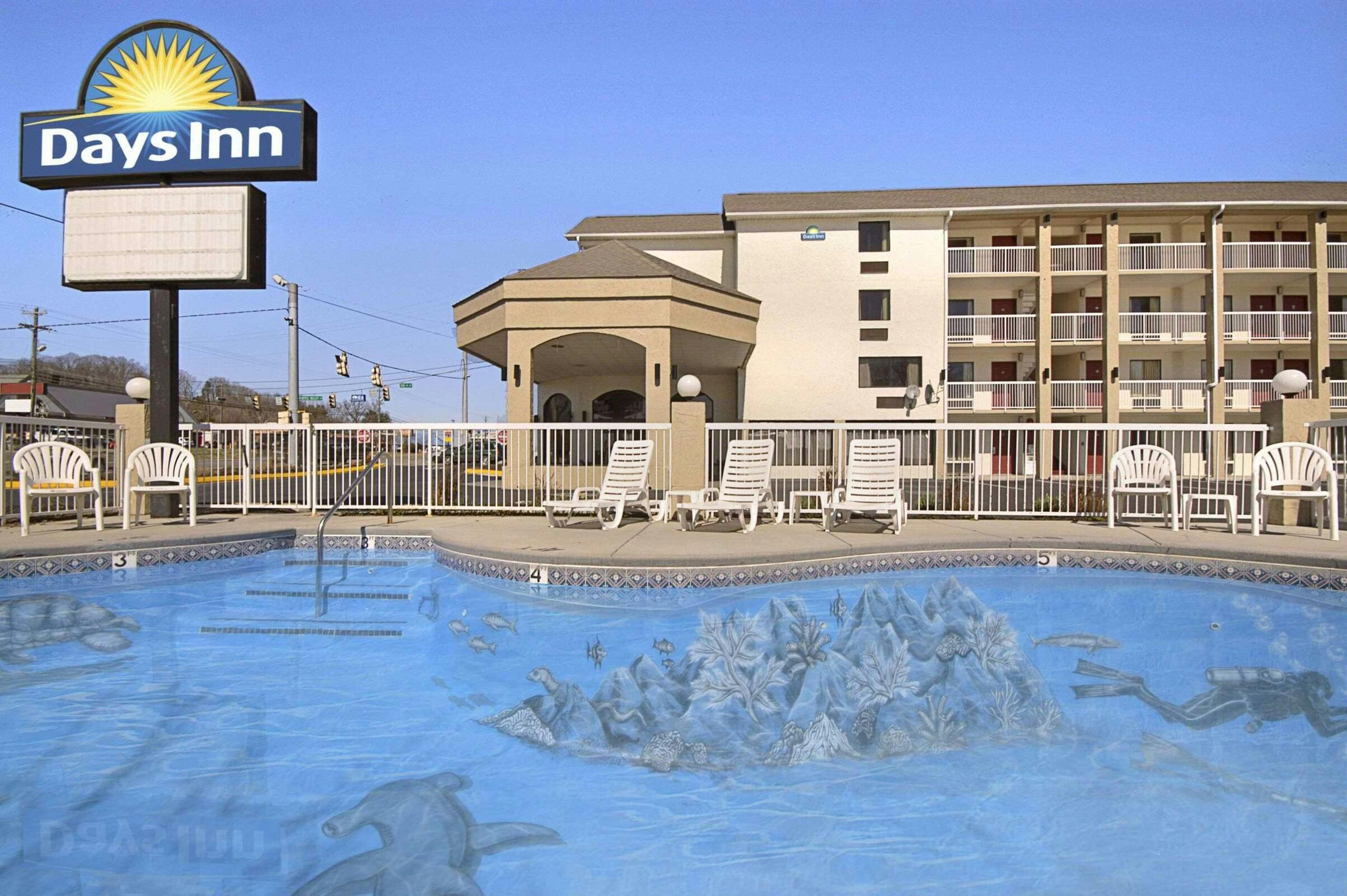 Hotel Days Inn by Wyndham Apple Valley Pigeon Forge/Sevierville photo 1