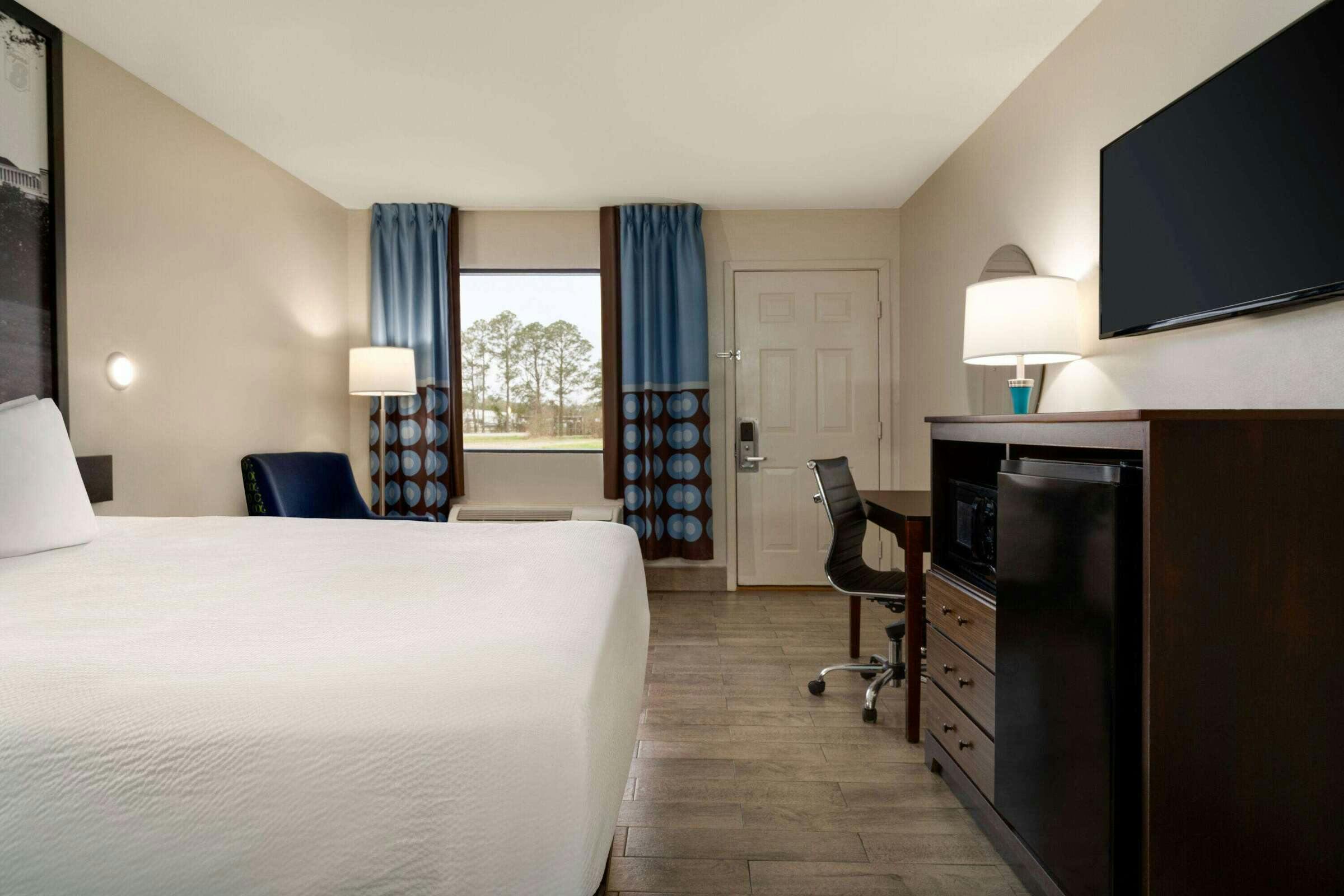 Hotel Super 8 by Wyndham Ocean Springs Biloxi photo 4