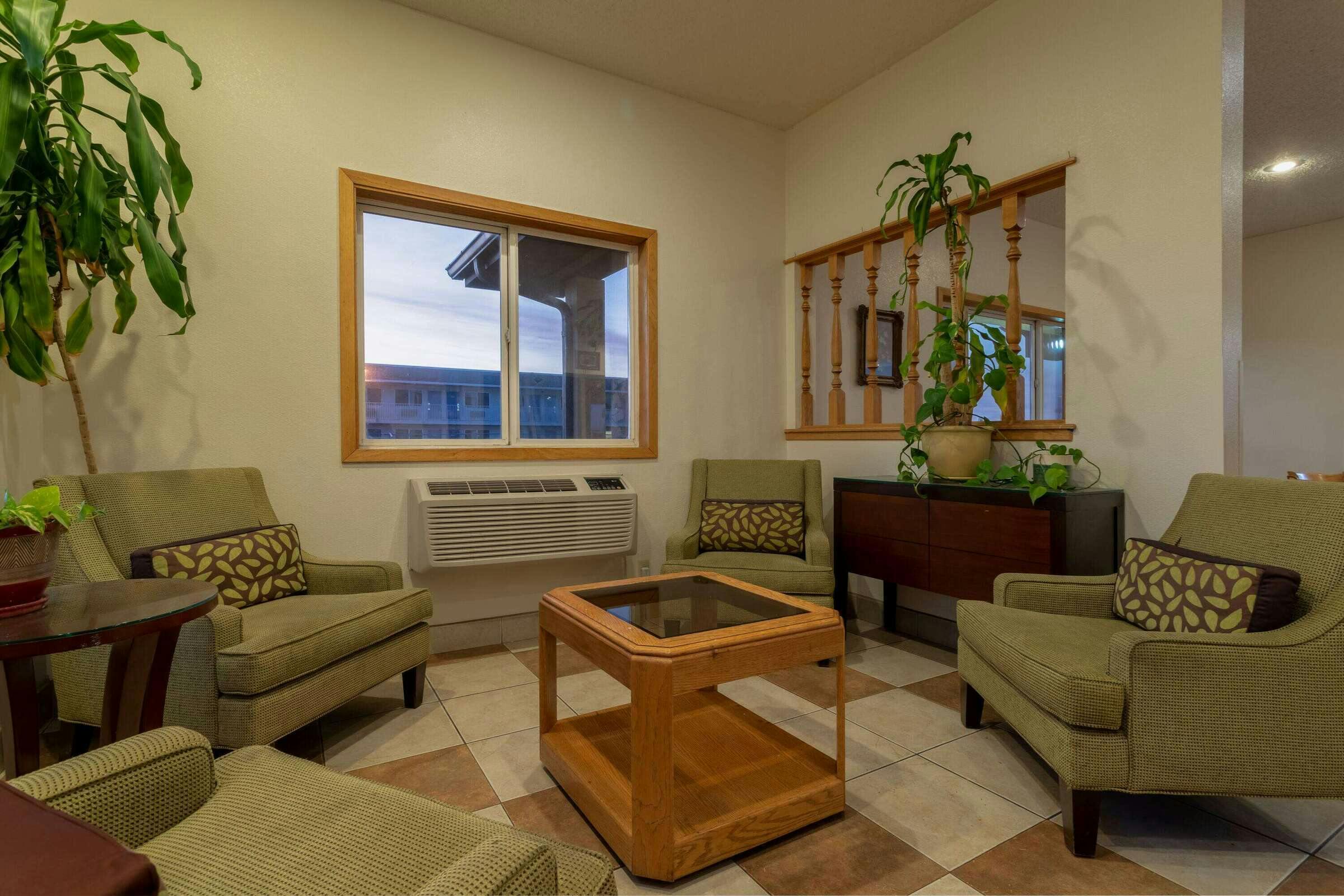 Hotel Super 8 Pendleton photo 4