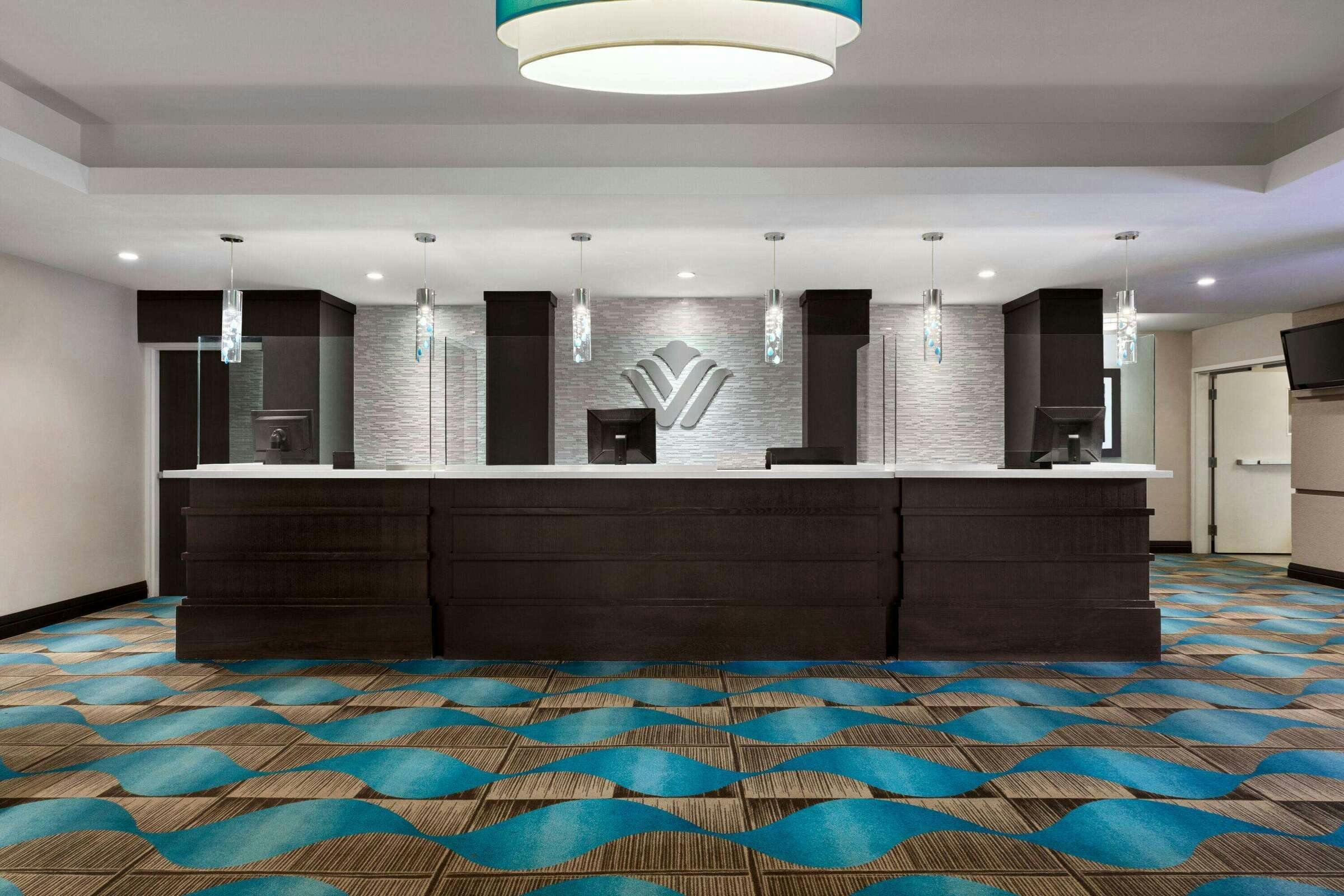 Hotel Wyndham Garden Niagara Falls Fallsview photo 3