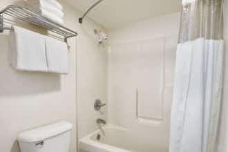 Hotel Days Inn By Wyndham Lexington/Columbia photo 3