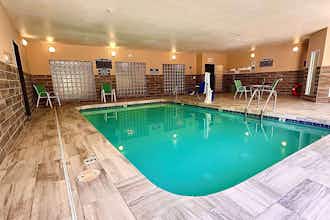 Hotel Baymont by Wyndham Phoenix North photo 2