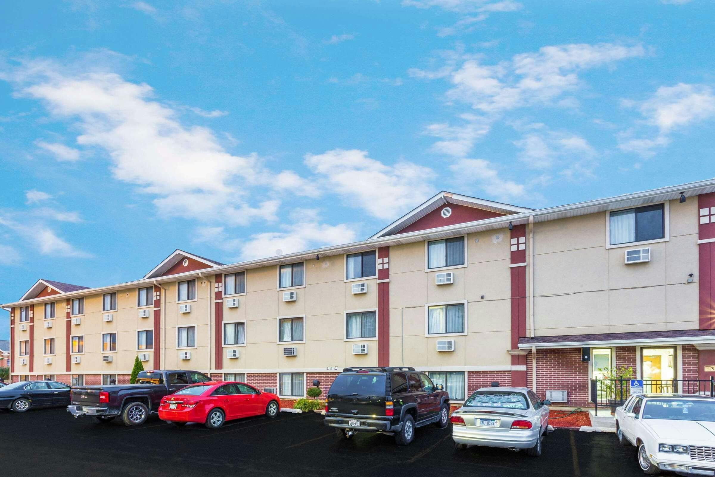 Super 8 Kenosha