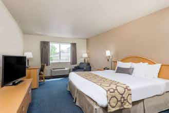 Hotel Baymont Noblesville photo 5