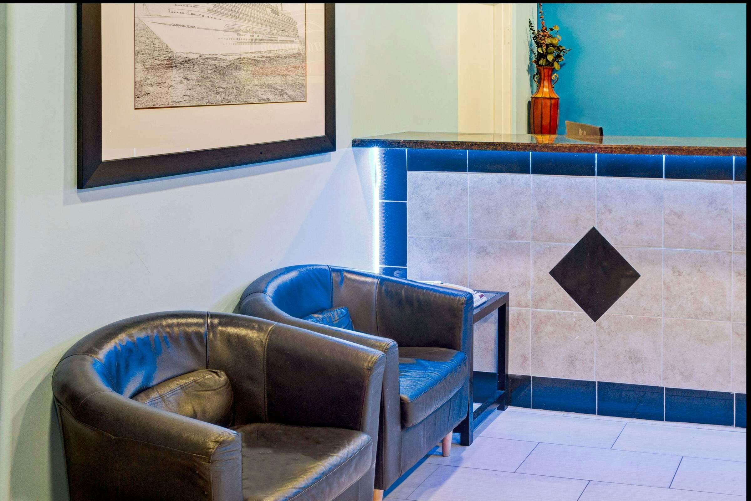 Hotel Howard Johnson Galveston photo 1