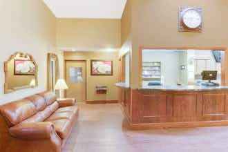 Hotel Super 8 Mitchell SD photo 1