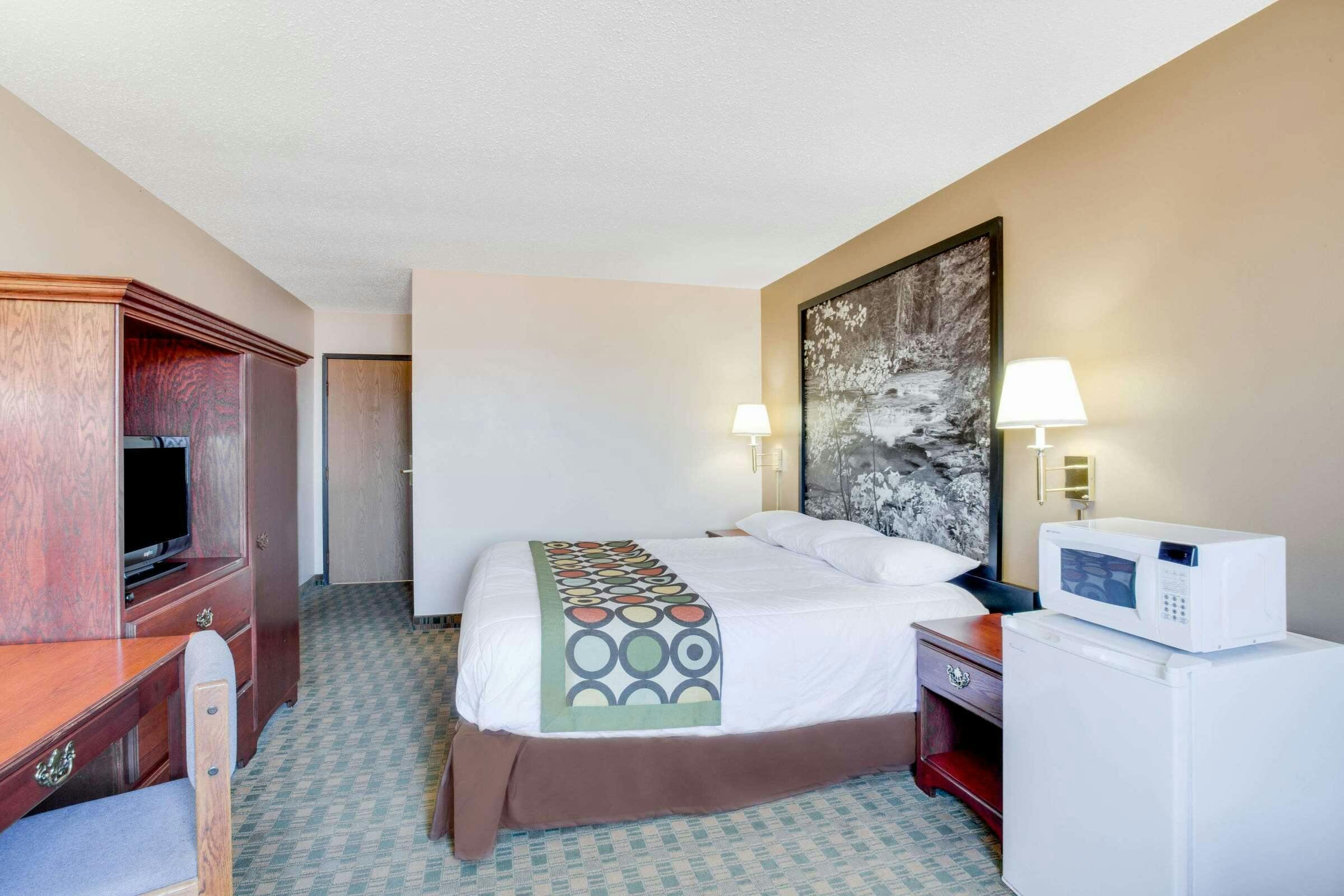 Hotel Super 8 Mitchell SD photo 4