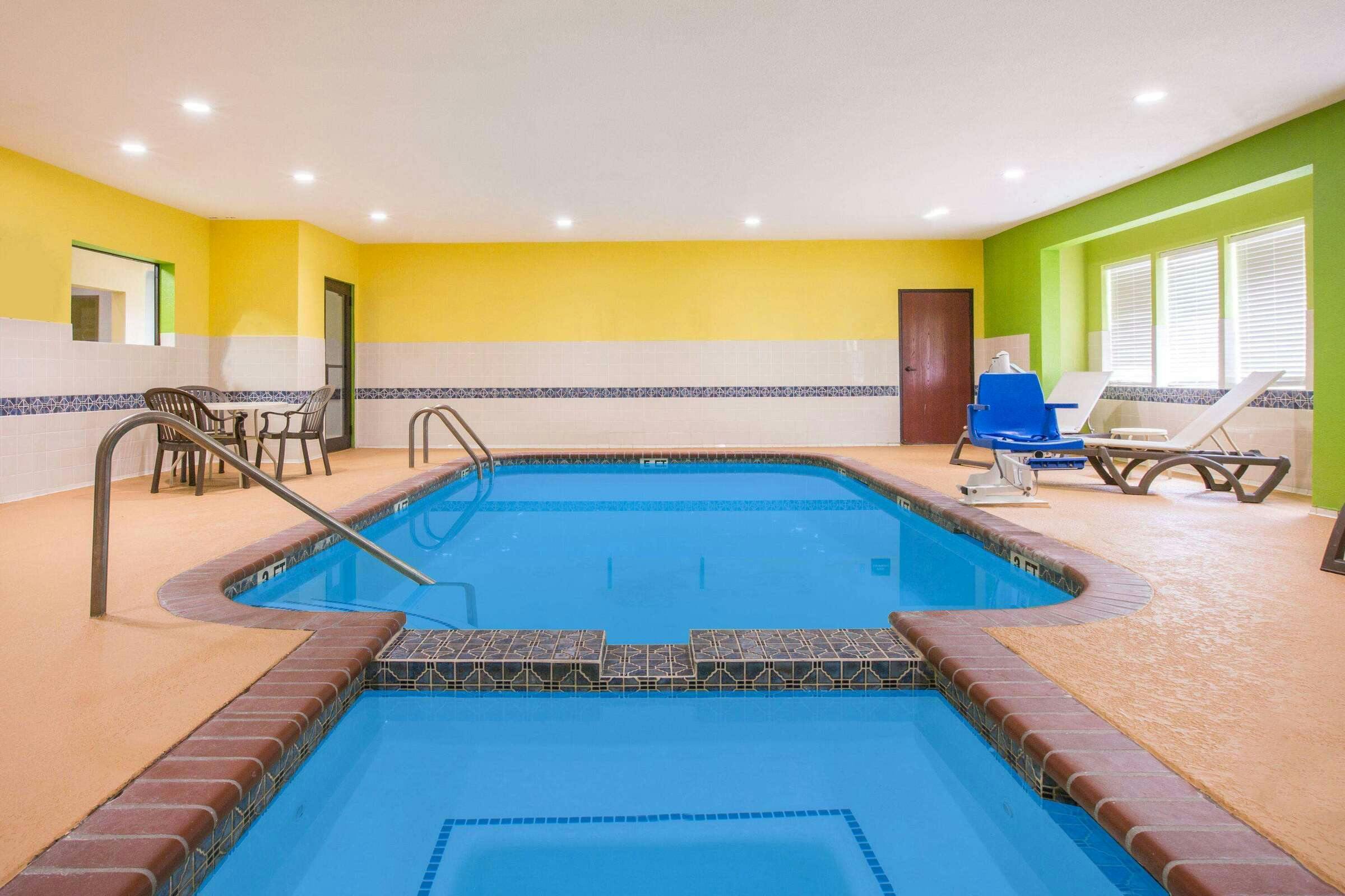 Hotel Super 8 Port Arthur Nederland photo 2
