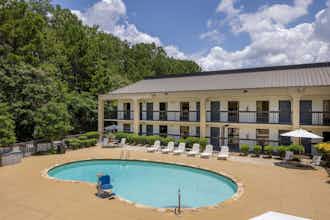 Hotel Baymont by Wyndham Columbus GA photo 3