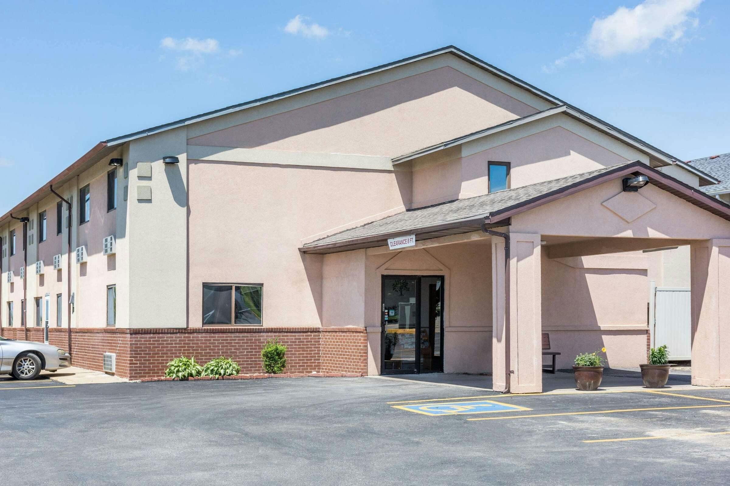 Super 8 Osceola IA