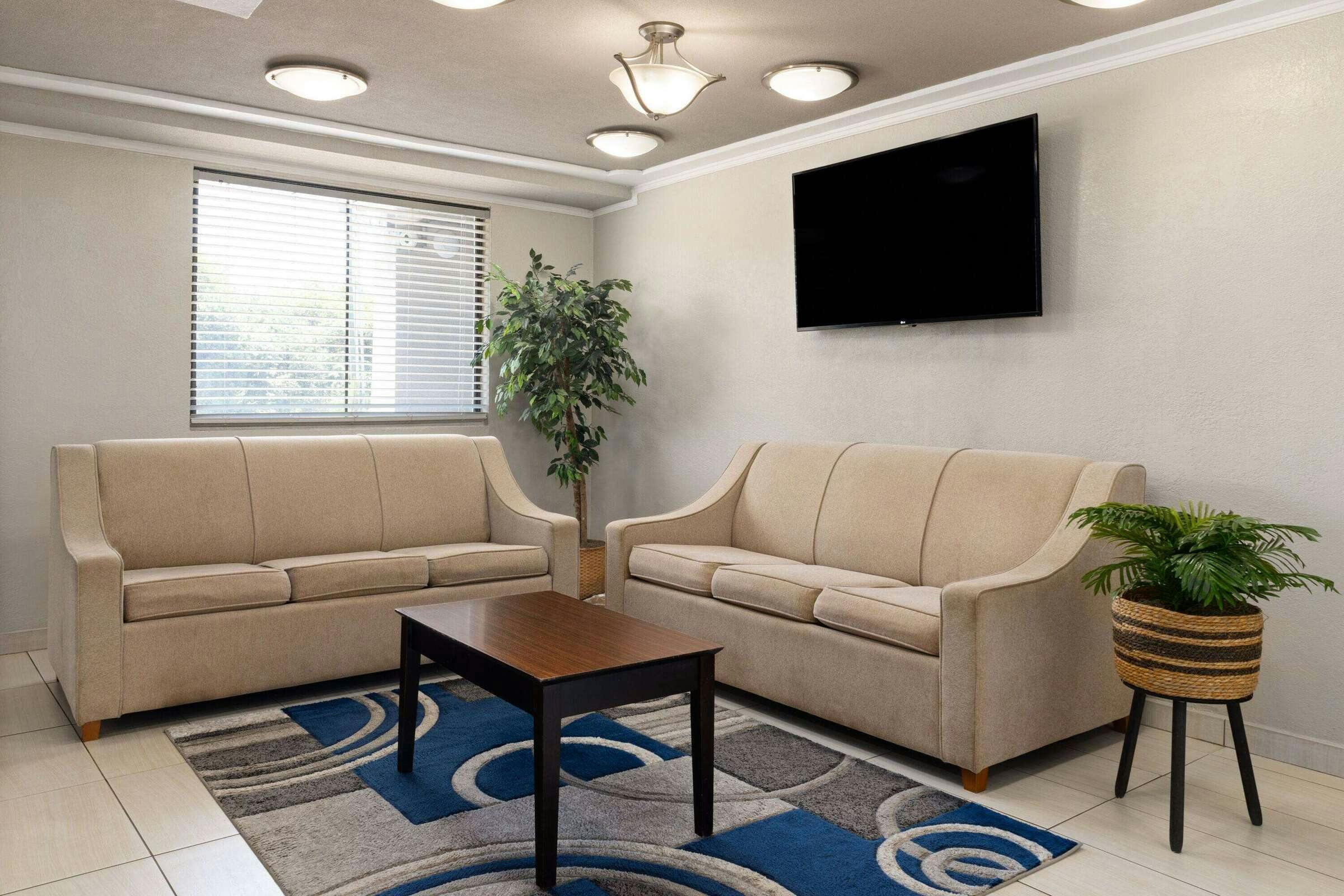 Hotel Days Inn Stes Indianapolis E photo 4