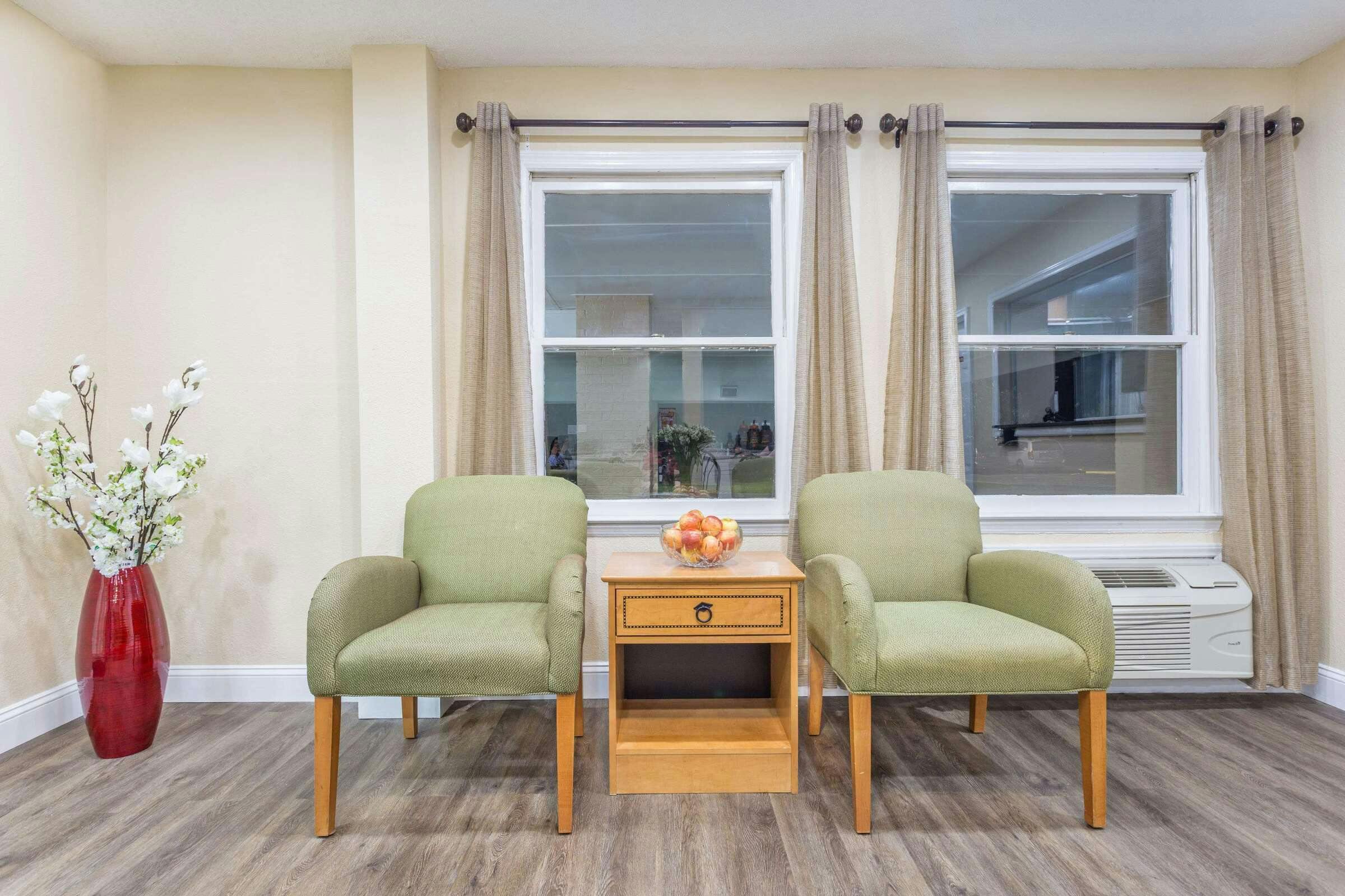 Hotel Super 8 by Wyndham Manning photo 2