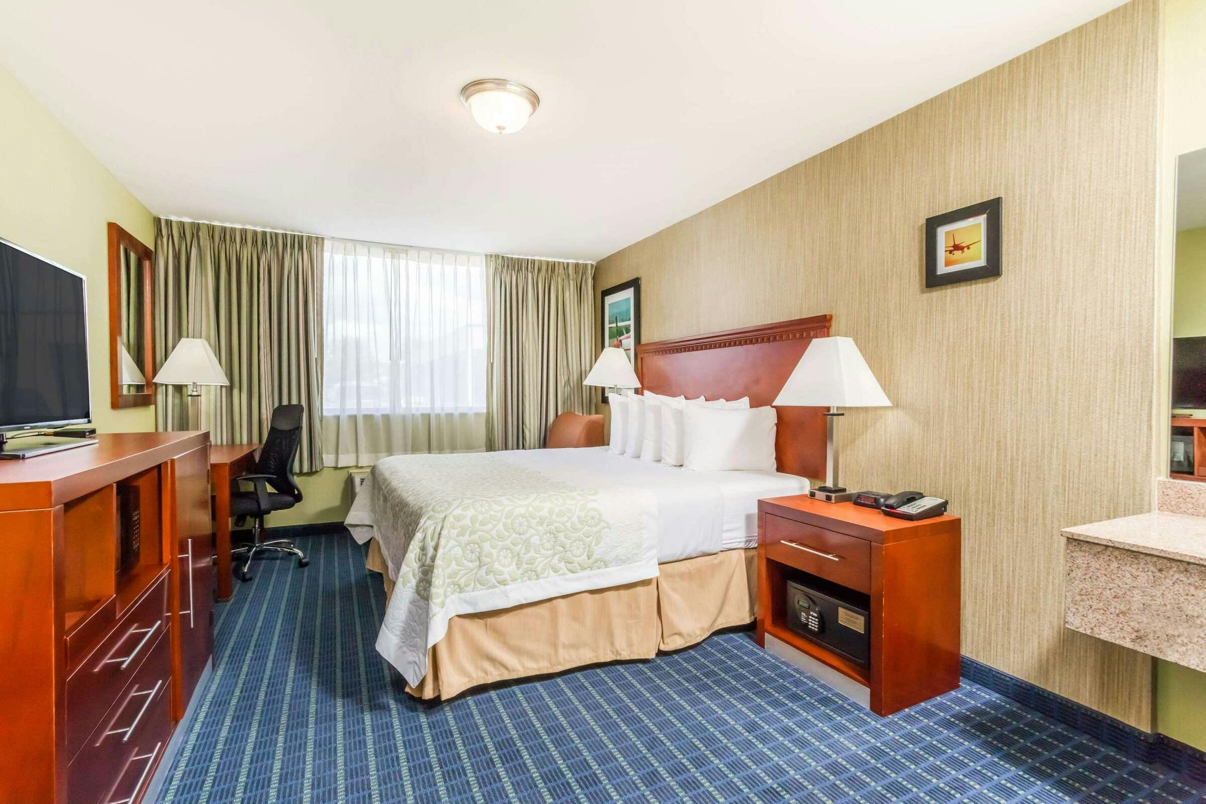 Hotel Days Inn Windsor Locks photo 3
