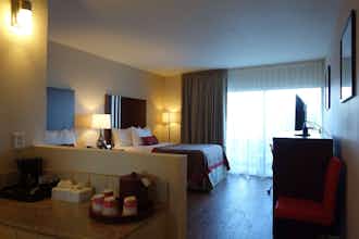 Hotel Ramada by Wyndham Sacramento photo 5