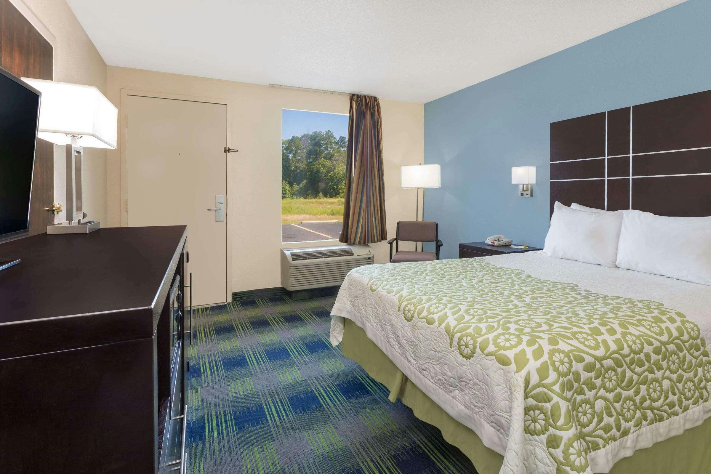 Hotel Days Inn by Wyndham Newberry photo 3