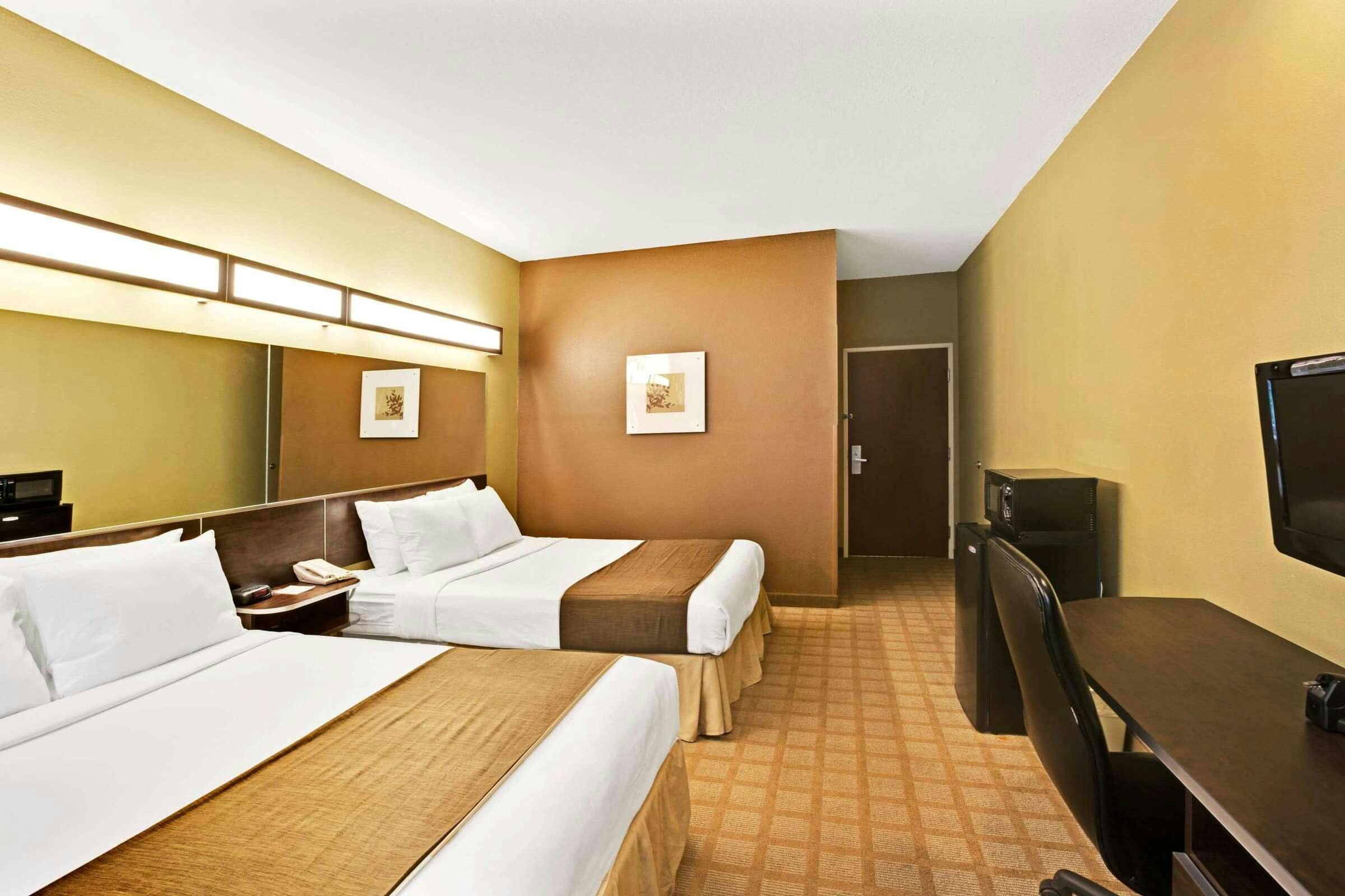 Hotel Microtel Inn & Suites by Wyndham Bryson City photo 5