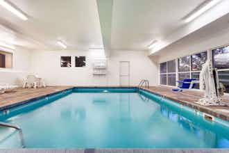 Hotel Baymont Dale photo 2